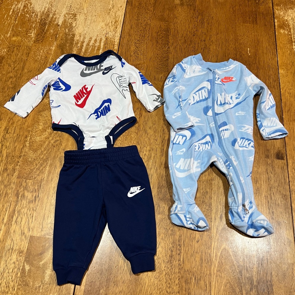 Baby Boy Nike Swoosh Logo Print Lot Size 3 Months Bodysuit Pant Set & Pajama's